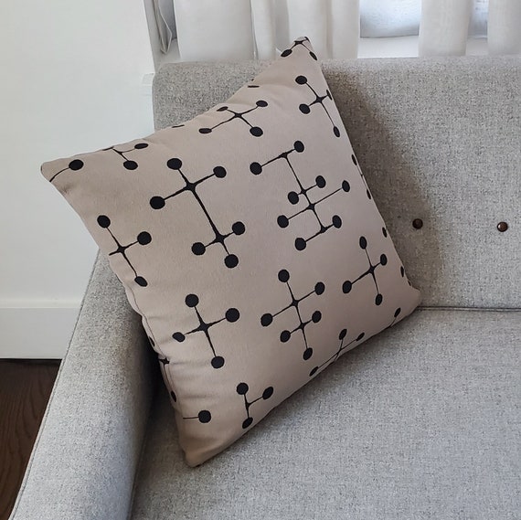 eames pillow