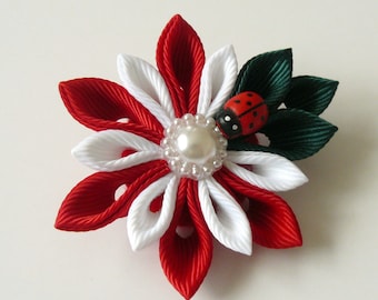 Épinglette à revers de fleur pour hommes. Broche de fleurs en tissu Kanzashi . Épinglette à revers de fleur Kanzashi. Boutonnière épingle à revers. Boutonnière de mariage faite à la main.