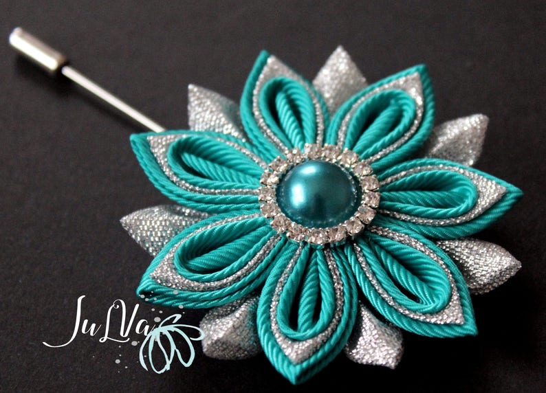 Teal Mens Flower Lapel Pin.Kanzashi broche de fleurs en tissu. Épinglette à revers de fleur Kanzashi. Boutonnière épingle à revers. Boutonnière de mariage faite à la main. image 1