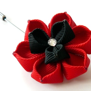 Alfiler de solapa de flores para hombre. Broche de flor de amapola roja. Pasador de solapa de amapola roja. Alfiler de solapa Boutonniere. Boutonniere boda hecha a mano.