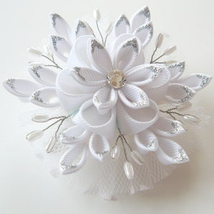 Christmas Snowflake Kanzashi fabric flower hair clip. White and silver. image 2