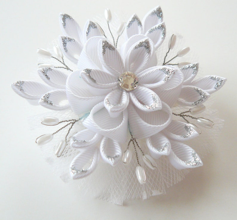 Christmas Snowflake Kanzashi fabric flower hair clip. White and silver. image 2