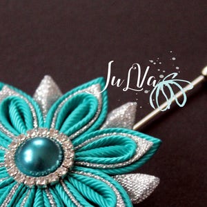 Teal Mens Flower Lapel Pin.Kanzashi broche de fleurs en tissu. Épinglette à revers de fleur Kanzashi. Boutonnière épingle à revers. Boutonnière de mariage faite à la main. image 2