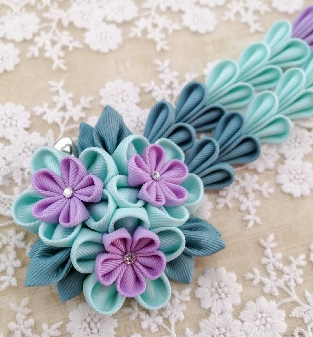 Geisha Accessory Teal Kanzashi Flower Hair Clip: Japanese Geisha Accessory - Etsy