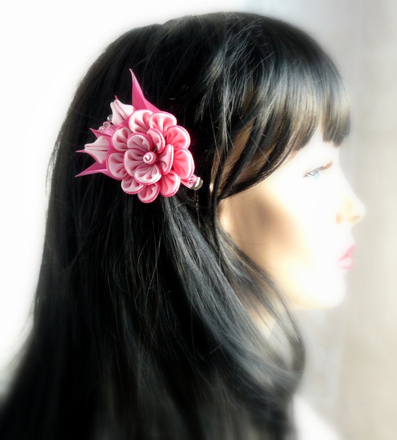 Kanzashi fabric flower hair clip, Pink fabric flower. image 4