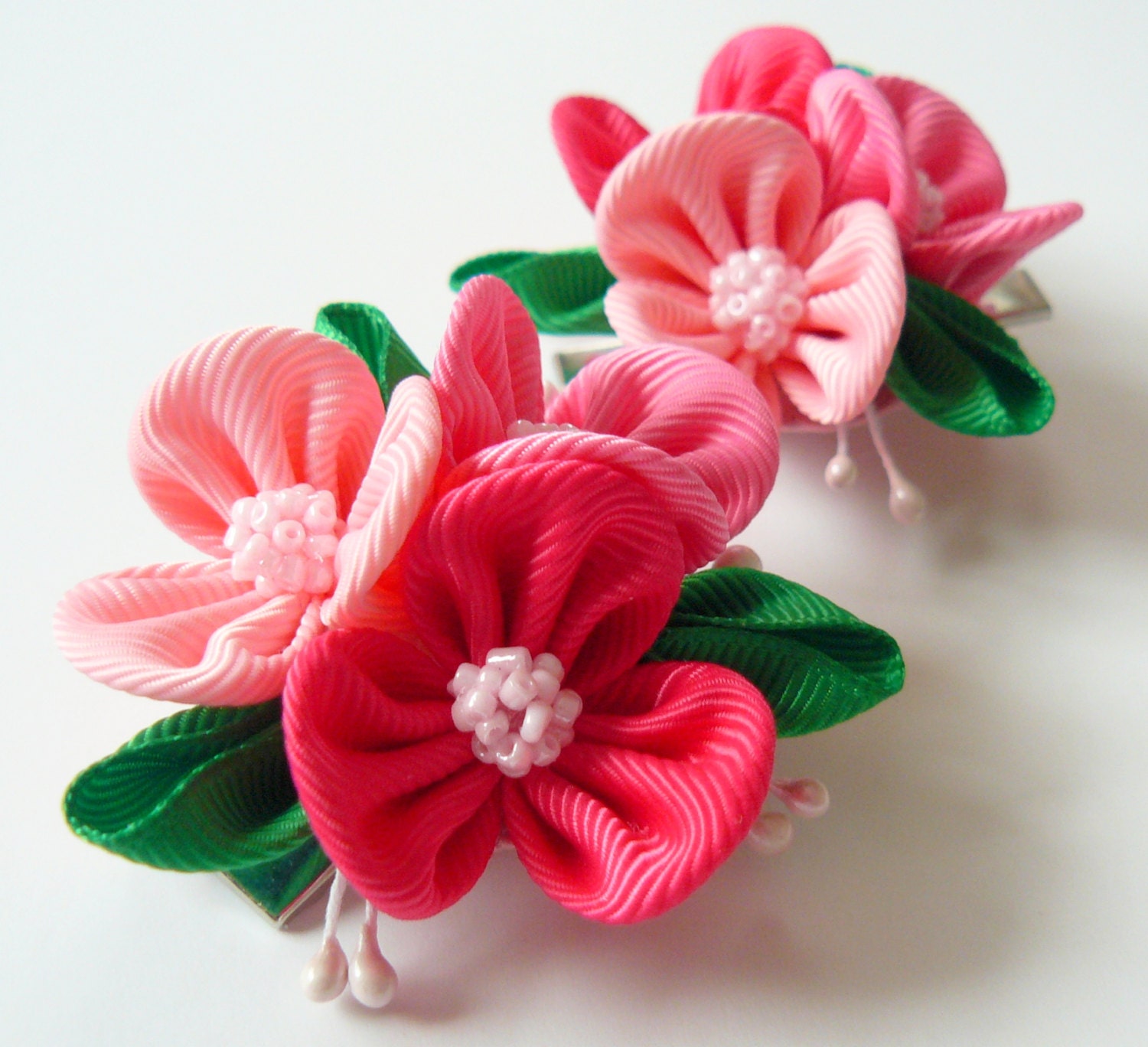Kanzashi Fabric Flowers. Set of 2 hair clips. Shades of pink. Etsy