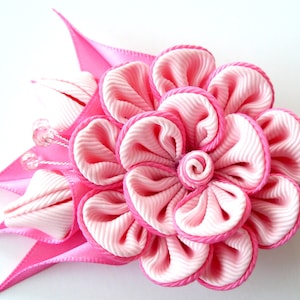 Kanzashi fabric flower hair clip, Pink fabric flower. image 2