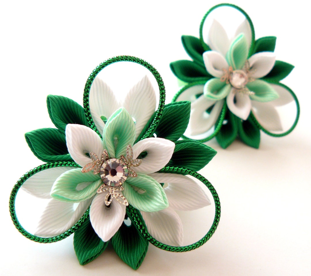 Kanzashi Fabric Flowers. Set of 2 Ponytails . Emerald, Mint and White
