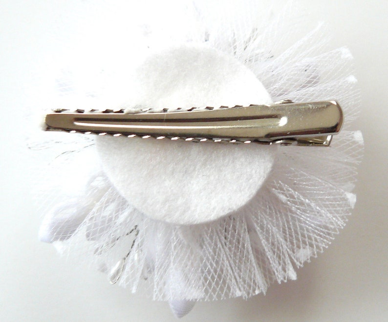 Christmas Snowflake Kanzashi fabric flower hair clip. White and silver. image 3
