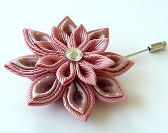 Men's Flower Lapel Pin. Kanzashi  fabric flower brooch . Pale pink flower lapel pin. Boutonniere lapel pin. Pale pink Wedding Boutonniere.