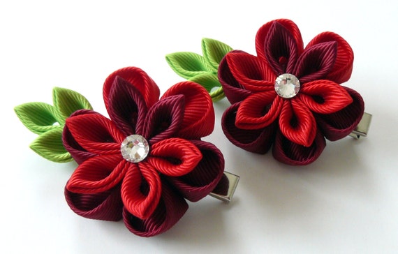 Set of 2 hair clips Red and grey. Kanzashi Fabric Flowers