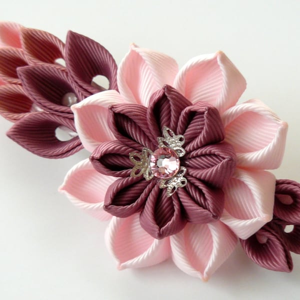 Fleur de tissu Kanzashi français barrette. Clip français floral. Barrette de fleur rose. Barrette de français rose faite à la main. Barrette kanzashi rose.