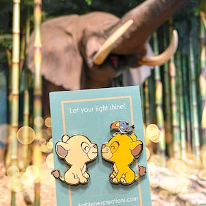 Löwe Freunde Pins, Fantasy Pin, Disney Geschenk für Sie, Disney Geschenk für Ihn, Simba Nala