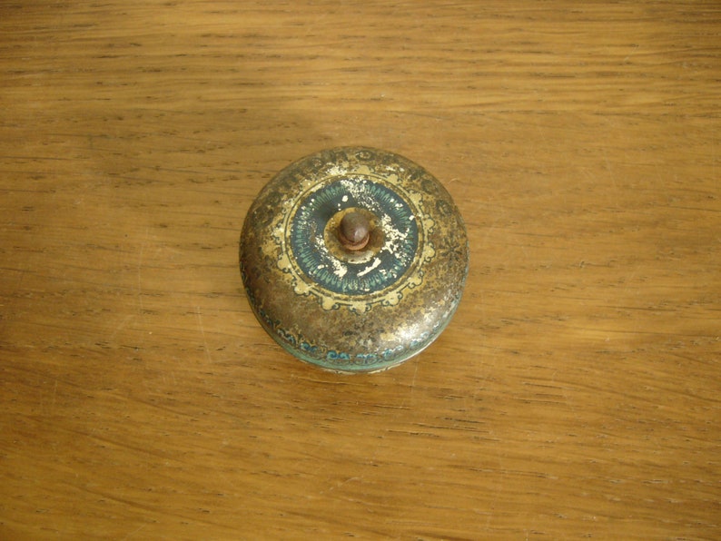 worn and empty but stuck closed Vintage early C20th small round Camphorice tin