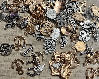 50 Charms | Mystery Charm Casting Pack for Divination | Charm Casting | Charm Reader Fortune Telling | Psychic Intuitive