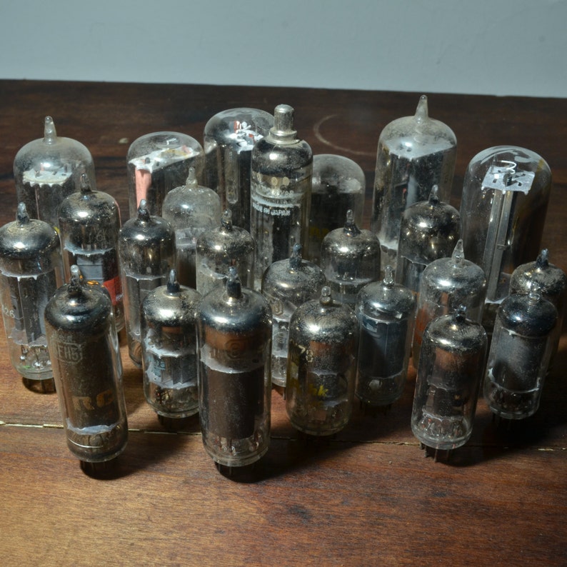 25 Assorted Vintage Radio/tv Tubes Steampunk Altered Industrial Art