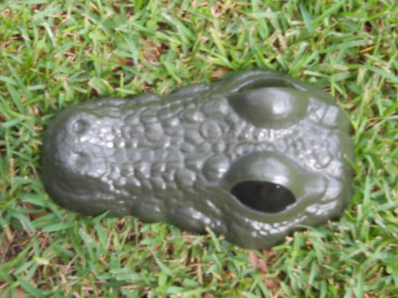 resin alligator statue