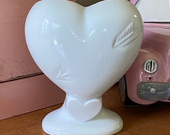 12x Porcelain Heart Curved WHITE GLOSS L6cm x 5cm Ceramic Heart 