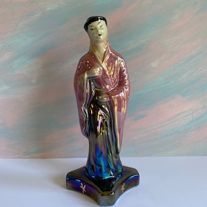 Vtg Lusterware Asian Geisha Ceramic Figure, Pink Iridescent Asian Woman/Man Figurine, Mid Century Asian Person Kimono Figurine