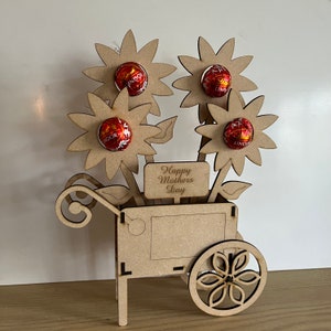 DIGITALER Blumenwagen Schokoladenhalter, Blumen, Holzblumen, Valentinstag Blumen, Muttertag, Lindt, Schokoladenhalter SVG, DXF, geschnittene Datei