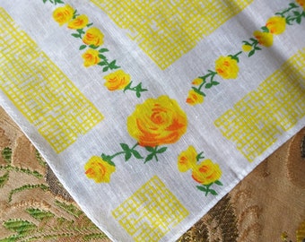 FABULOUS Vintage Hanky,Colorful Yellow Roses Design Hanky, Flowers,Frame It, Decorative Mid Century Hankies, Collectible Hankies