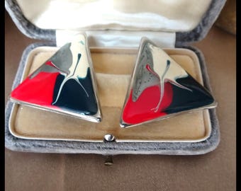EYE CATCHING Vintage Earrings, Silver Tone Metal with Marbled Enamel, For Pierced Ears, Collectible Vintage Jewelry