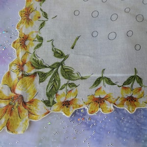FABULOUS Vintage Hanky,Colorful LargeYellow Flowers,Printed Hanky,Frame It, Decorative Mid Century Hankies, Collectible Hankies