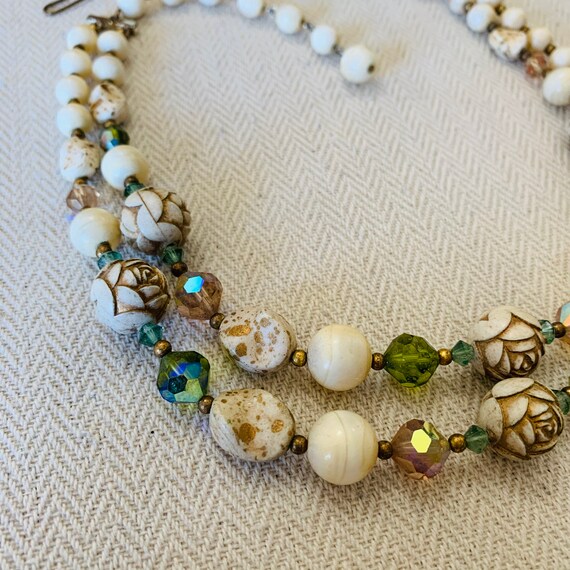 Vintage rose bead necklace - image 3