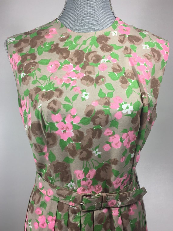 Vintage 1960's Floral Sleeveless Spring/Summer Dr… - image 1