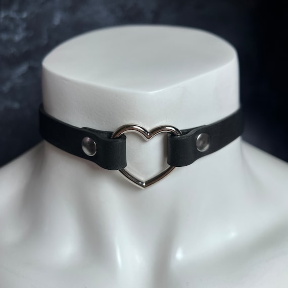 Slim Heart O Ring Leather Collar in Silver Slave Choker BDSM Punk