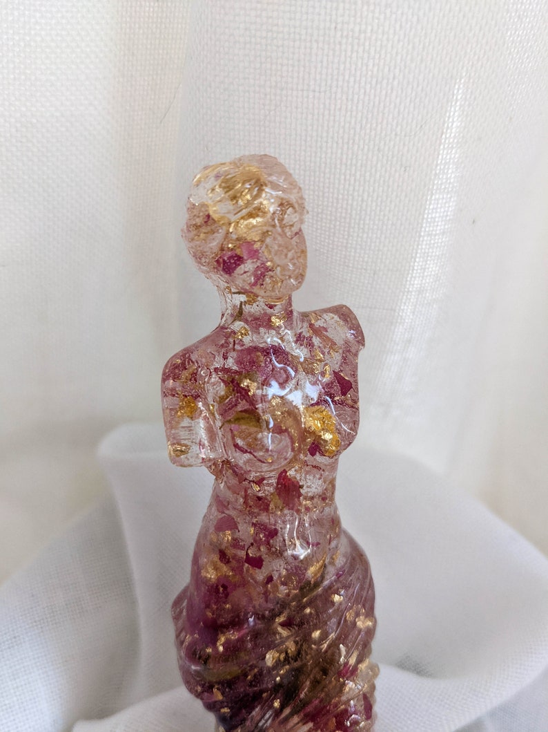 venus de milo statuette