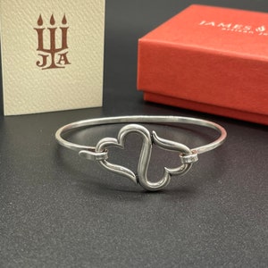 Retired James Avery Sterling Silver Double Heart to Heart Hook On Bracelet with Box