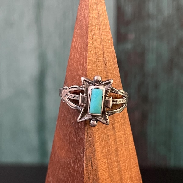 Fred Harvey Era Native American Sterling Silver and Turquoise Ring Vintage