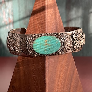 NAVAJO族　Eugene Hale作　インディアンジュエリー　バングル Eugene Hale Jewelry - Etsy
