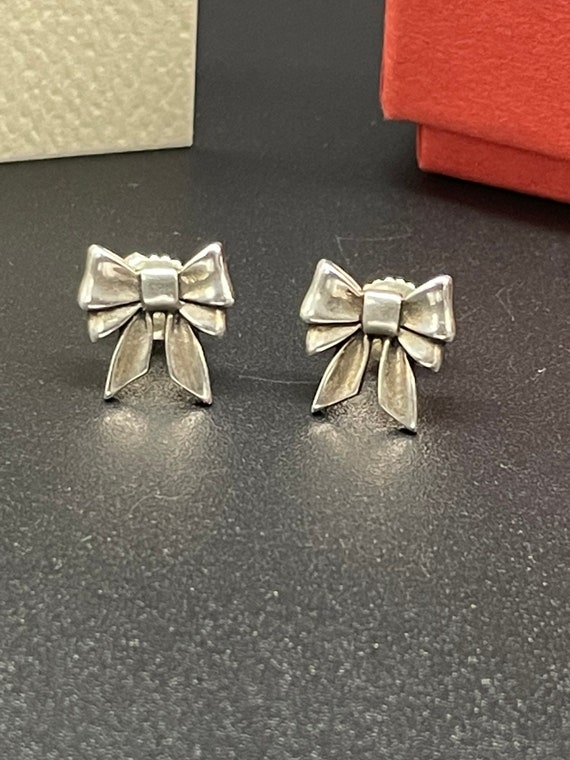 Rare Retired James Avery Bow Sterling Silver Post Earrings Comes