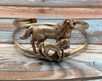 Beautifully Detailed Vintage Sterling Silver Horse with Baby Cuff Bracelet