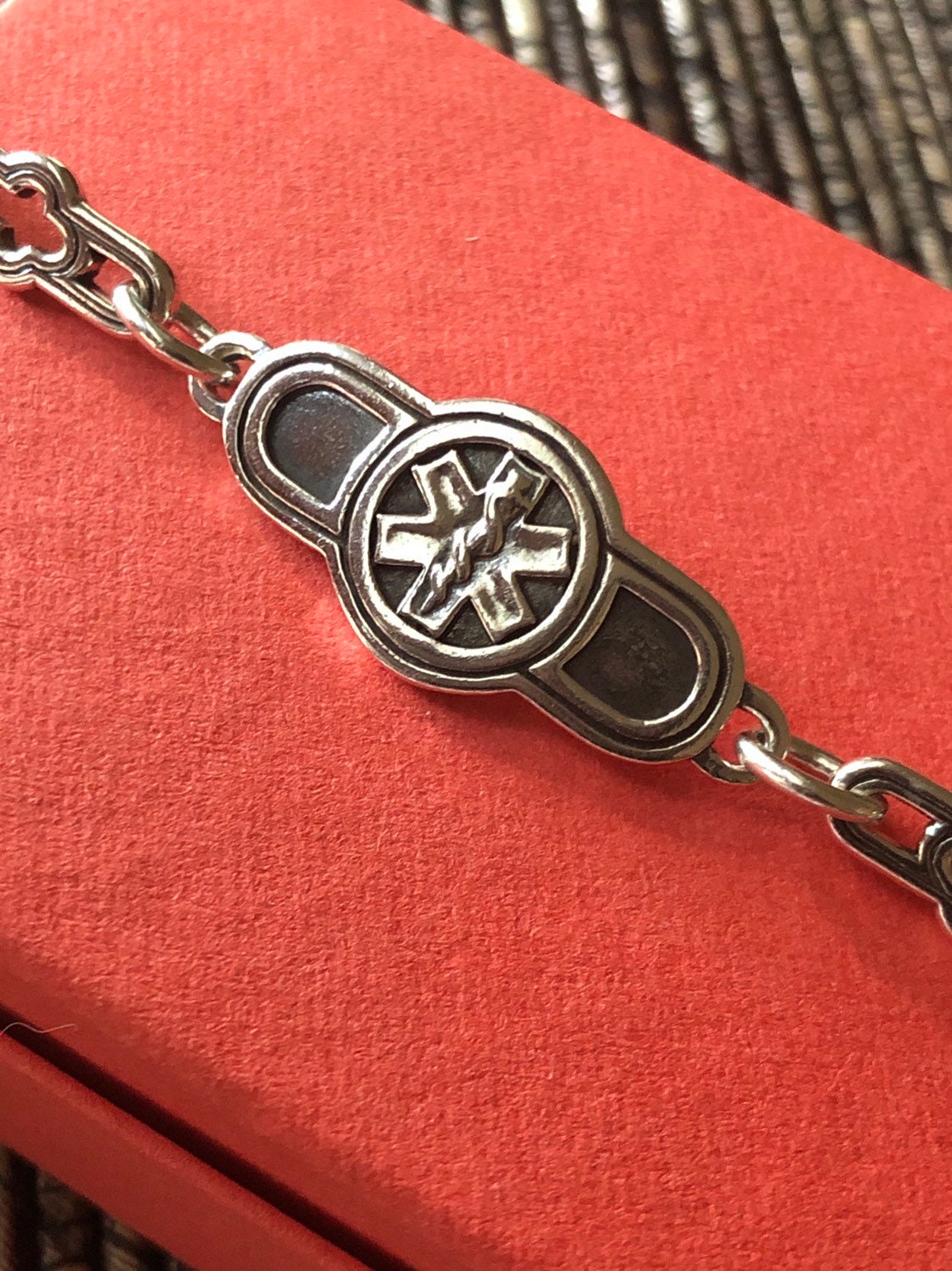 James avery deals medical alert bracelet