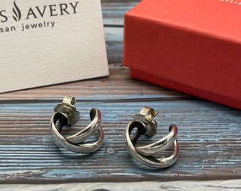 James Avery Post Earrings Infinity Twist Sterling Silver Retired with Avery Box