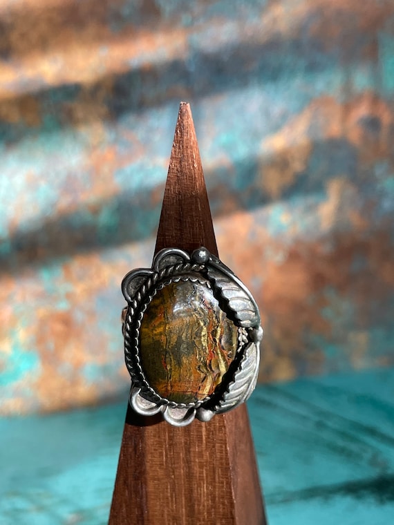 Pretty Native American Sterling Silver Ring Vintag
