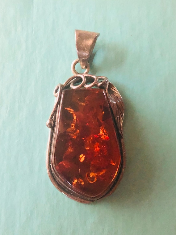 Sterling Silver & Amber Pretty Drop Pendant Vintag