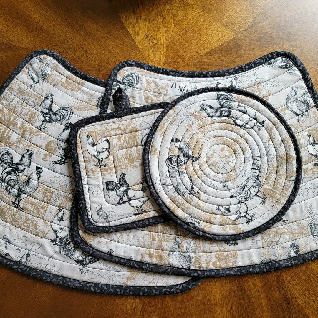 Placemat Set. Set Includes 2 Quilted Chicken Themed Placemats Etsy