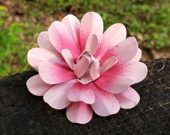 Broche de flor de esmalte rosa, broche de flor de Metal de lirio de agua rosa, broche de boda de esmalte rosa, broche de flor Retro de latón pintado dimensional FB60