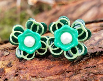 Green Enamel Flower Earrings on .925 Sterling Silver Posts Clover Green Shamrock Earrings Faux Pearl Metal Flower Studs FJ30