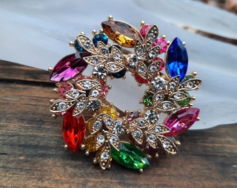 Multicolor Rhinestone Wreath Embellishment Flat Back or Brooch Pin Gold Tone Glass Colorful Rainbow DIY Supply Sash Pin Bow Center GMC63