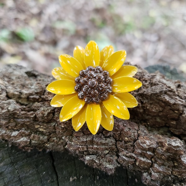 Small Sunflower Pin Enamel Flower Brooch 38mm Yellow and Brown Metal Flower Scatter Pin FB137