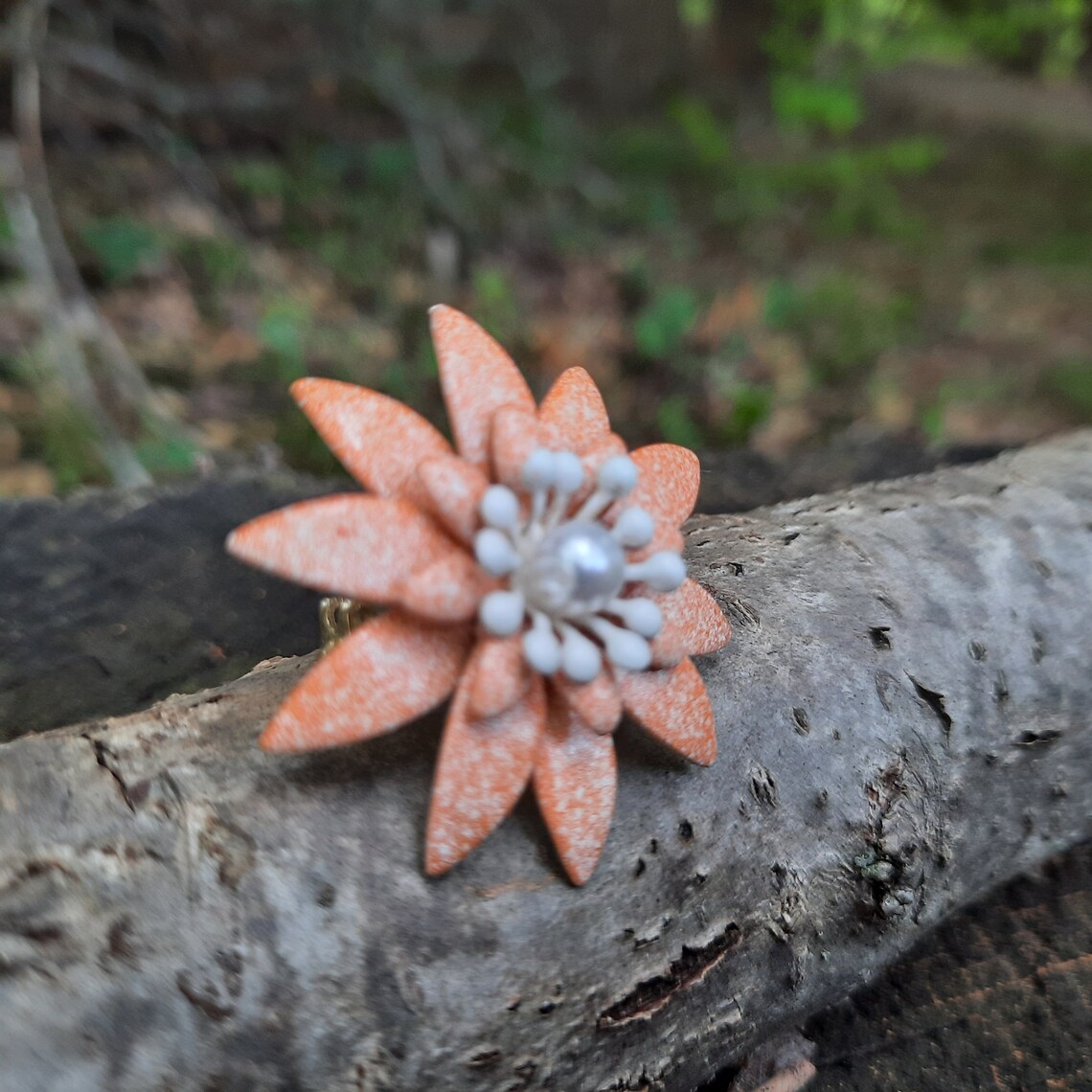 Mini gesprenkelt Licht Orange Blume Brosche Pin Pointy Orange | Etsy