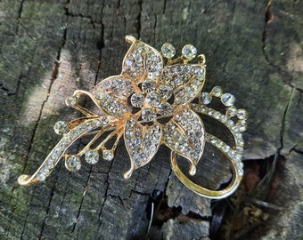 UAIAGM Large Rhinestone Brooch - Crystal Flower Bouquet Pin, Alloy Steel, Vintage Style For Dresses & Jackets