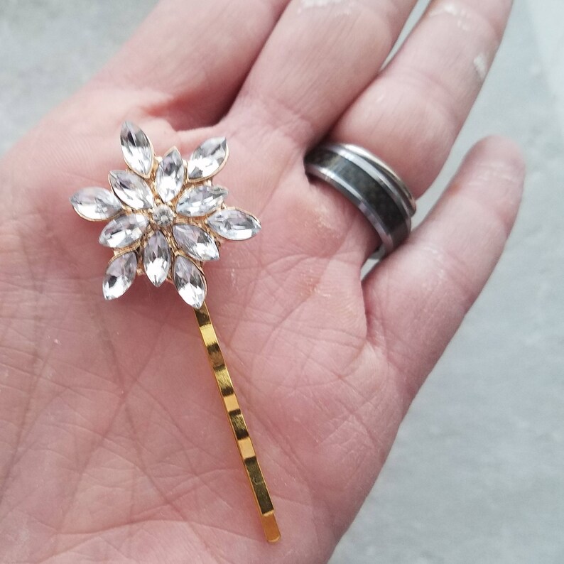 Small Gold Tone Rhinestone Bridal Hair Pin Rhinestone Flower Hairpin Rhinestone Bobby Gold Wedding Hair Pin Crystal Starburst ACC21