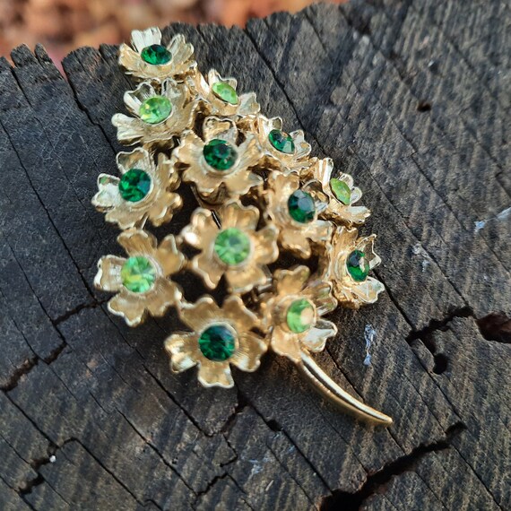 Vintage Green Rhinestone Christmas Tree Brooch Go… - image 3