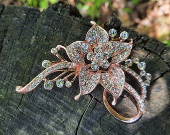 Long Rhinestone Flower Embellishment Flat Back or Pin Silver  display picture 1